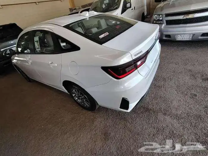 يارس ستاندر موديل 2026 حبه فقط لون ابيض لؤلؤي 4