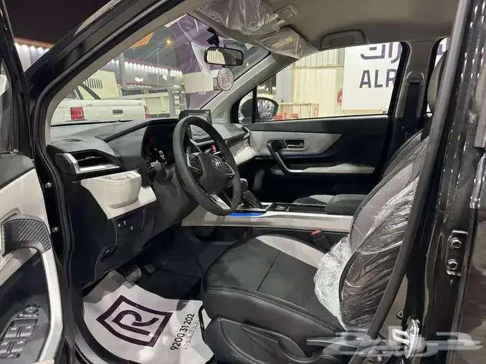 تويوتا فيلوز glx فل موديل 2025 5