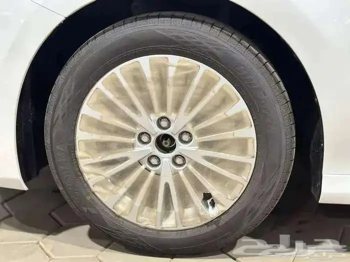 تويوتا كامرى LE بنزين موديل 2025 6