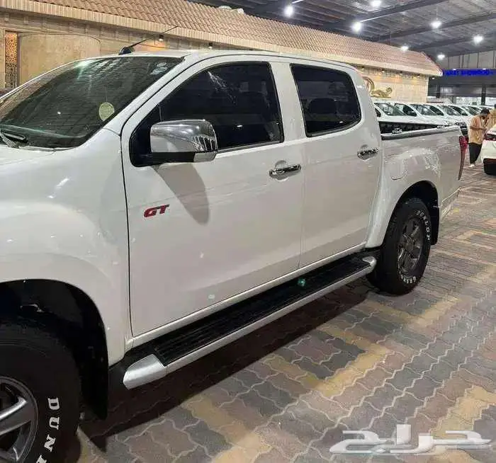 للبيع ايسوزو ديماكس 2014 فئه GT فل قير عادي سعودي 11
