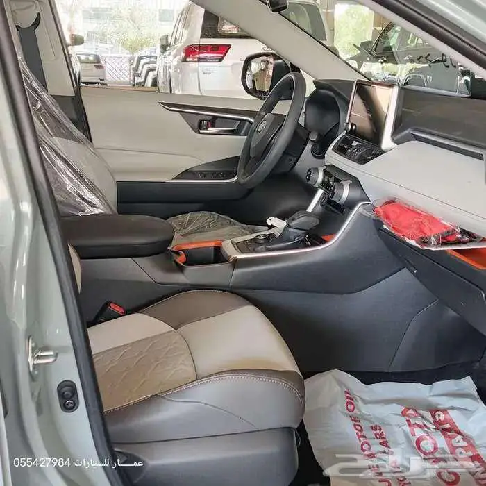 تويوتا راف فور ادفنشر بنزين 2025 9