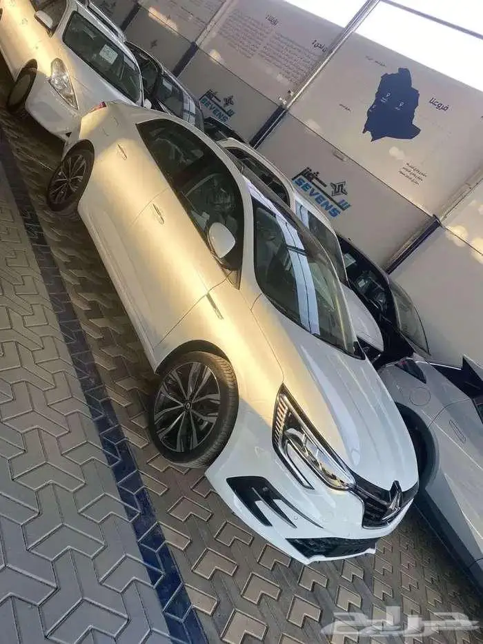 عرض على الرينو ميجان نص فل 2024 بكمية محدودة 2