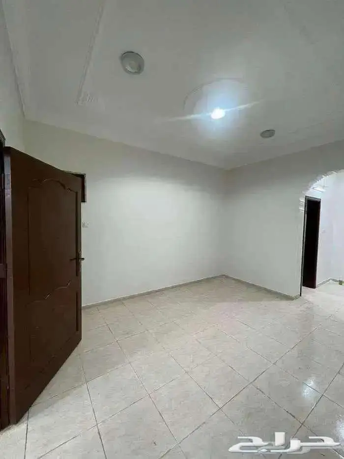 شقة للإيجار بحي الاجاويد 5