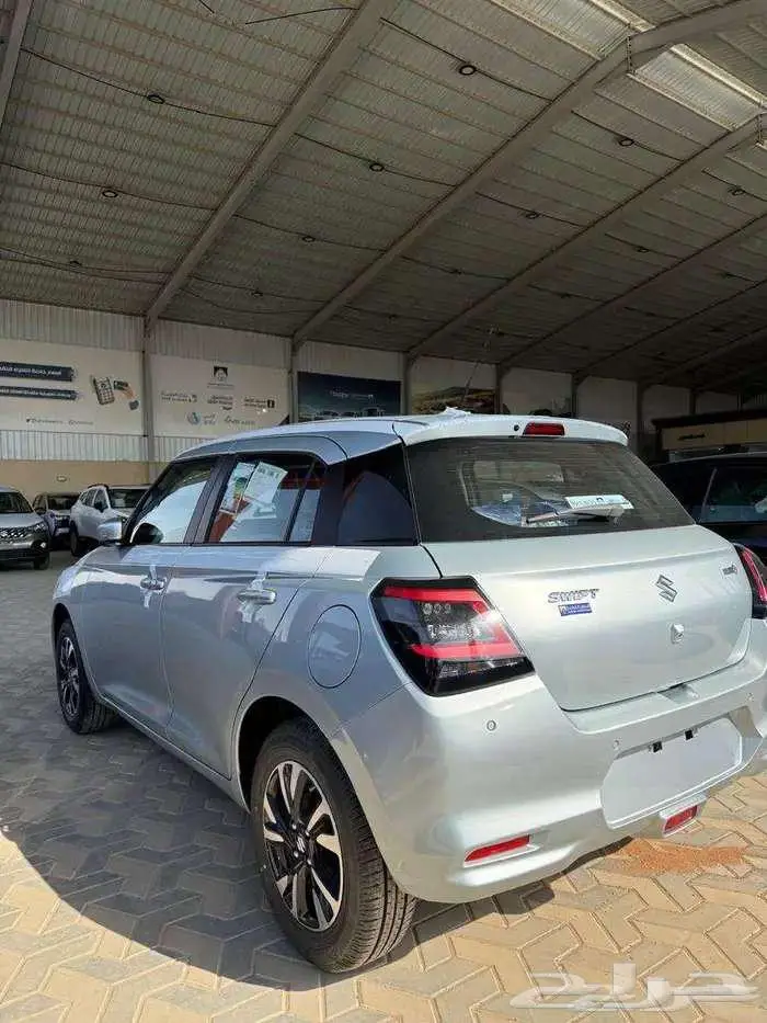 سوزوكي سويفت فل كامل 2025 16