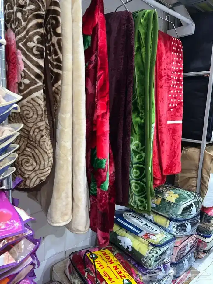 مراتب و بطانيات و مخدات و دواليب بسعر الجملة والقطاعي 9