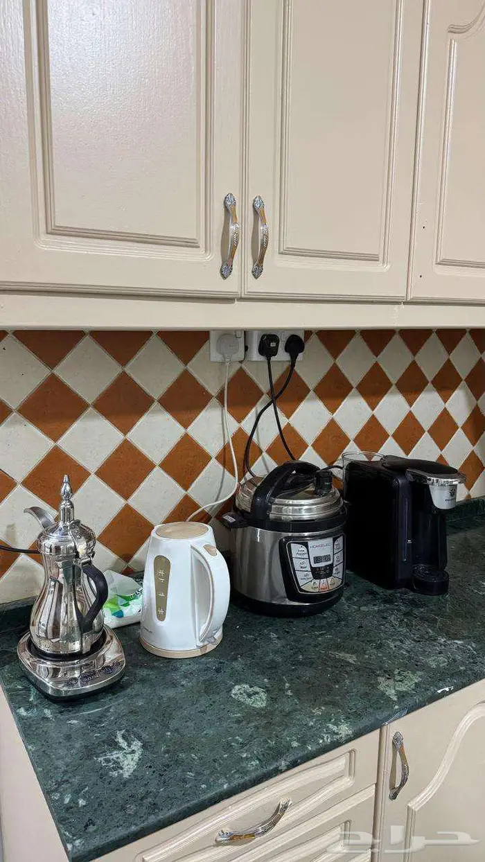 شقه مفروشه للايجار في العزيزيه 7