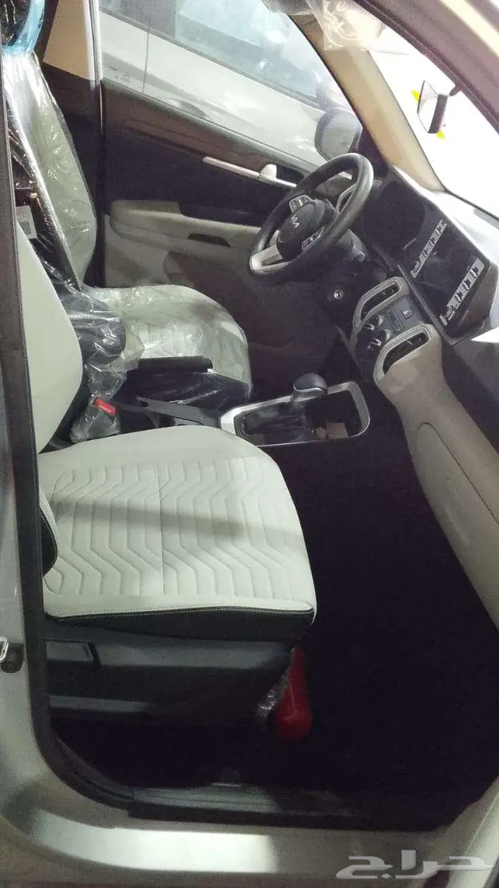 كيا سونيت ستاندر GL موديل 2024 لون فضي 14