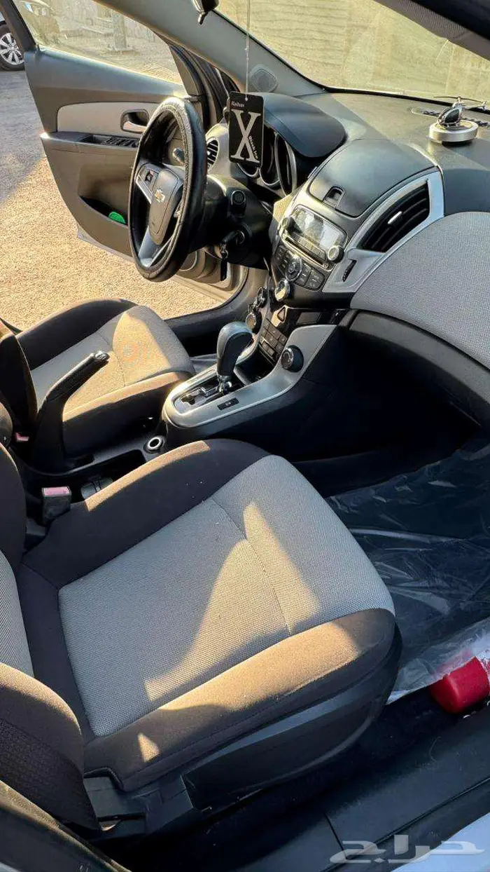 للبيع كروز 2017 فضي 12