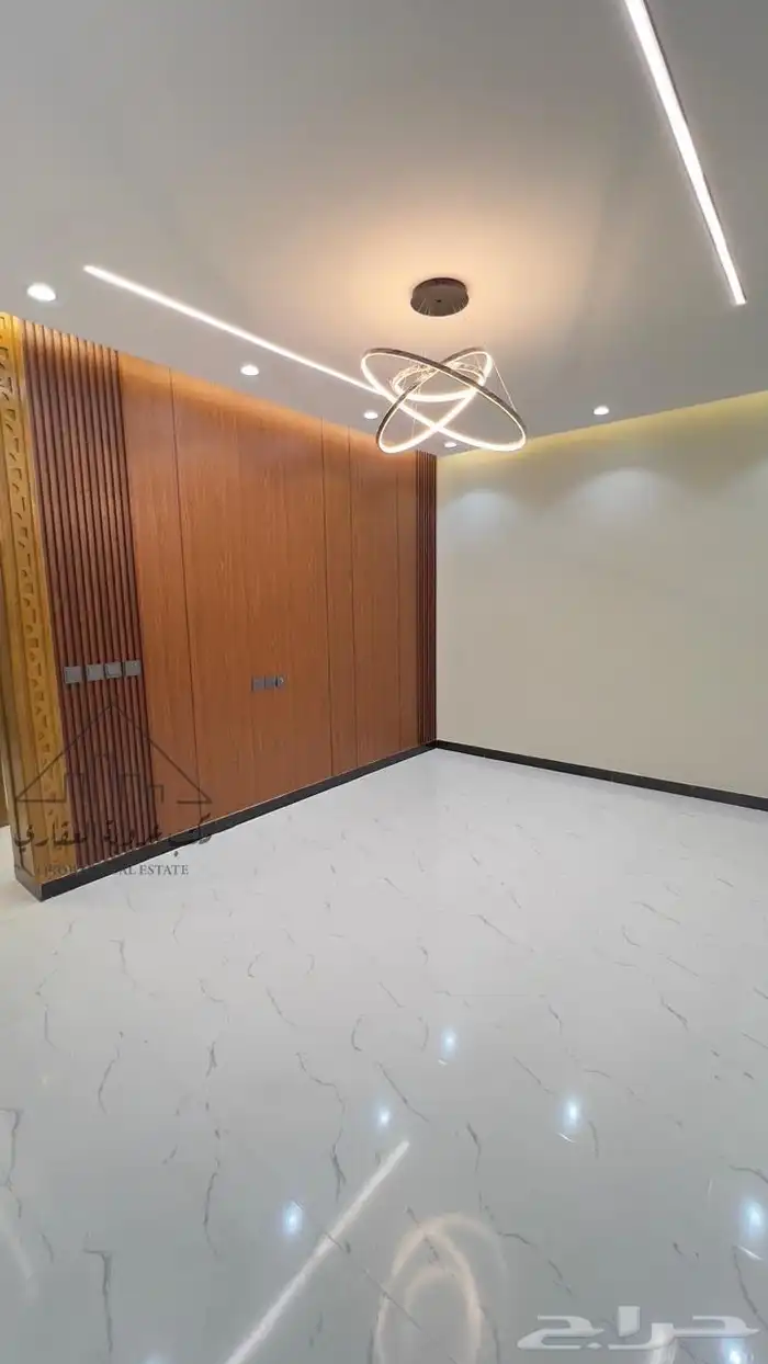 للبيع فيلا نص ارض ثلاث ادوار حي الصفاء تبوك 2