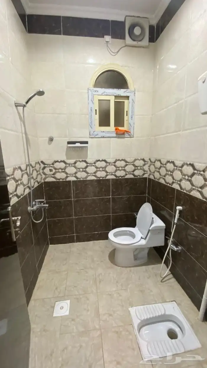 شقة للأجار الشهري العقيق 10