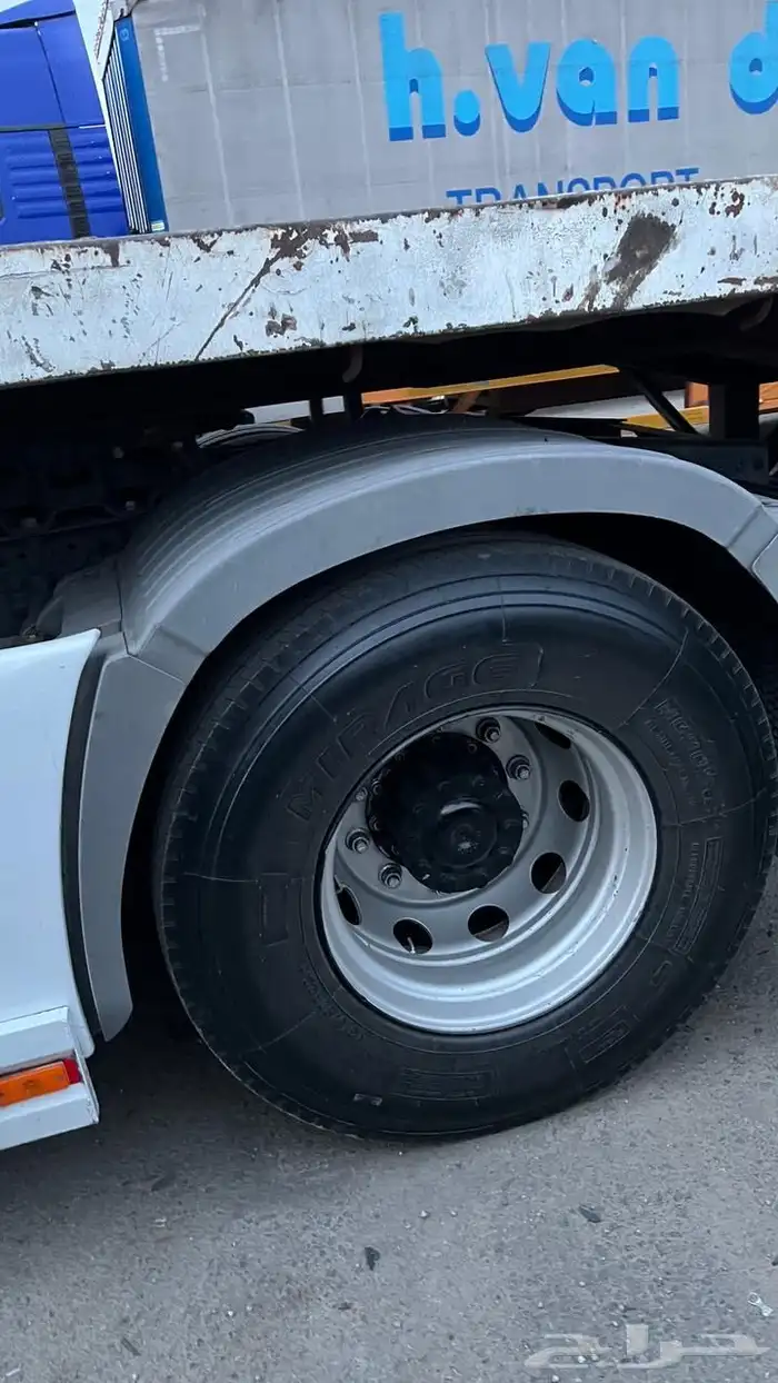 شاحنه اكتروس مديل 2011 11