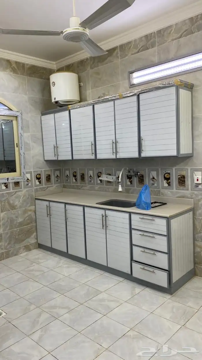 شقة للأجار الشهري العقيق 4