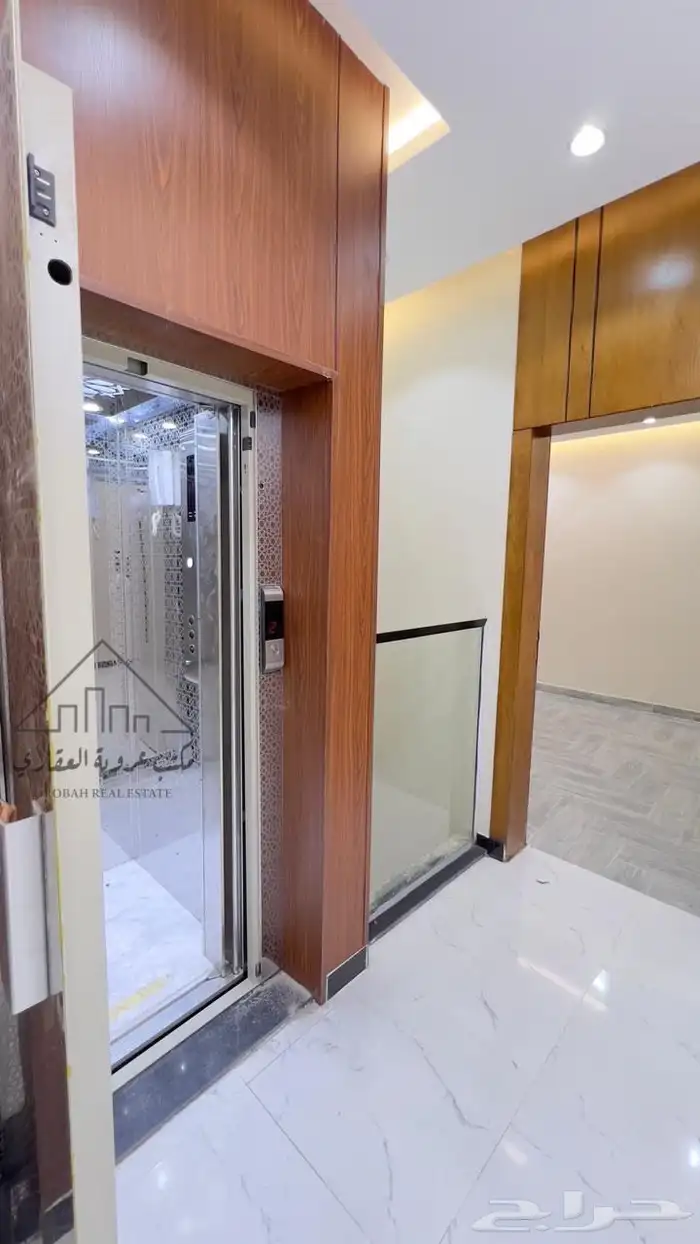 للبيع فيلا نص ارض ثلاث ادوار حي الصفاء تبوك 21