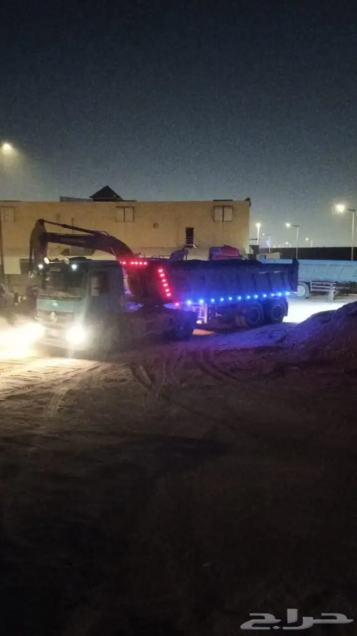 للبيع   عدد 6 شاحنات مرسيدس أكتروس   عدد 6 صناديق قاعدة 3