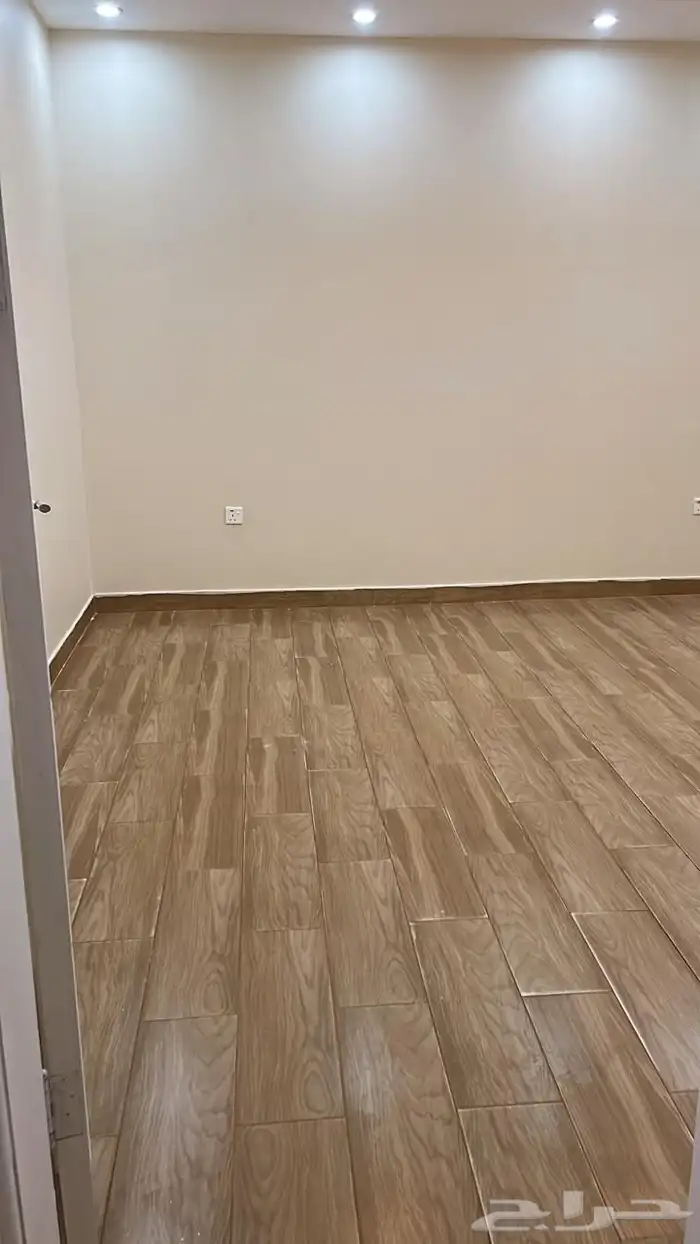 فيلا روف (( للإيجار )) 4