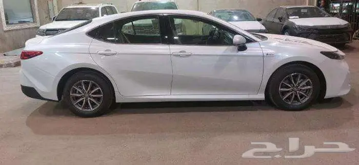 تويوتا كامري E 2025 بنظام الإيجار المنتهي بالتمليك اقساط 3