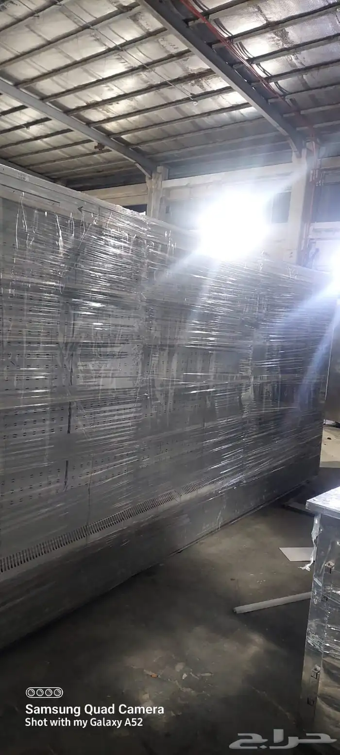 للبيع ثلاجه عرض خضار عصير كمبرس خارجي داخلي ايطاليا 4م8م15م 23