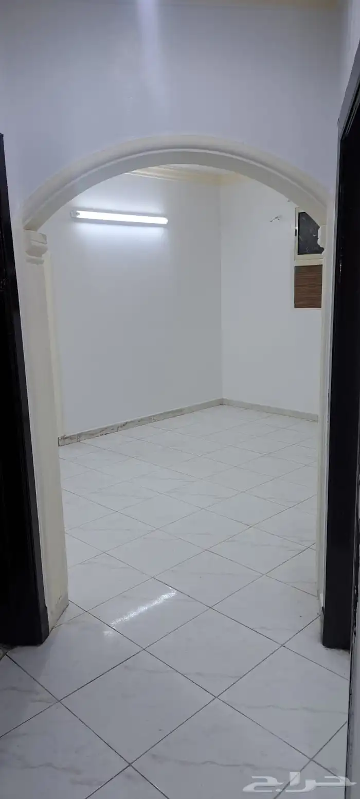 للإيجار شقه 4غرف وصاله ومطبخ وحمامين الدور 2الشهري2500 17