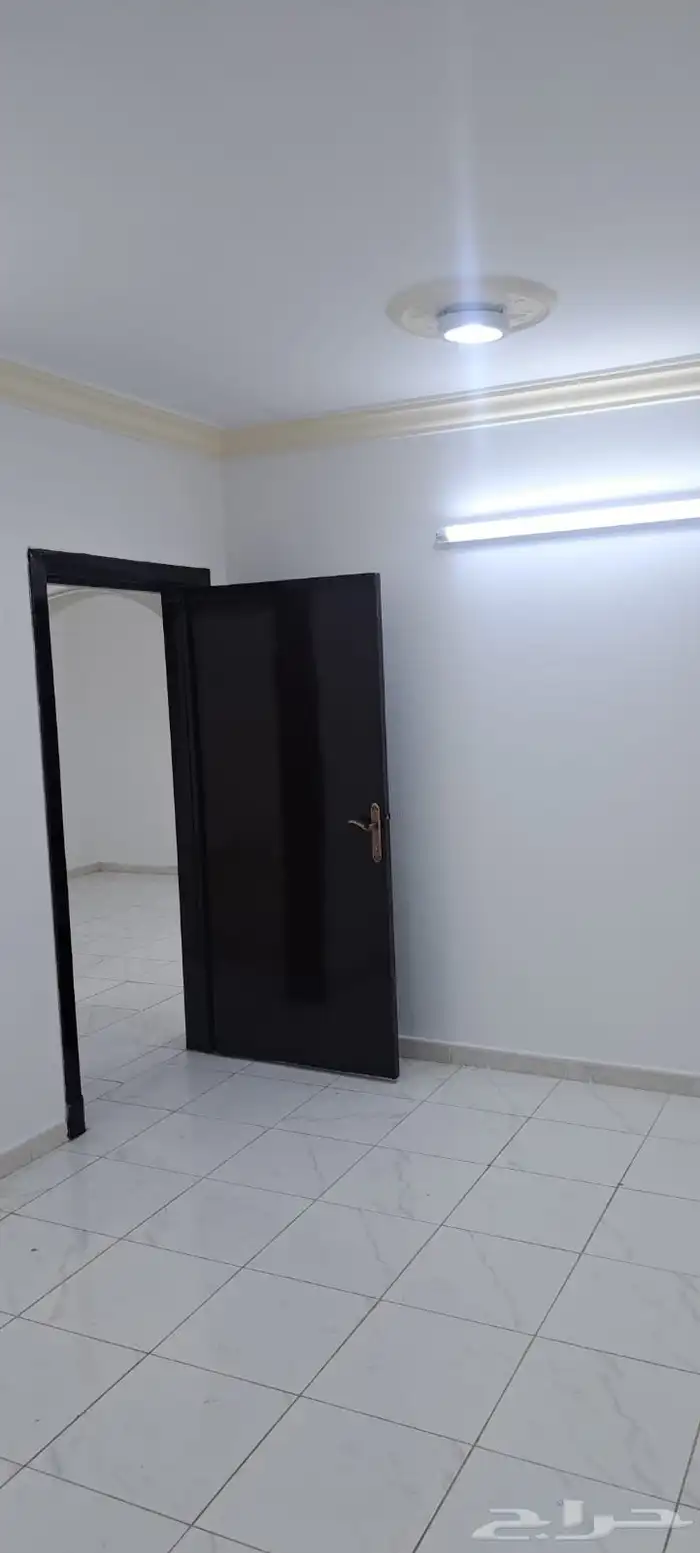 للإيجار شقه 4غرف وصاله ومطبخ وحمامين الدور 2الشهري2500 6