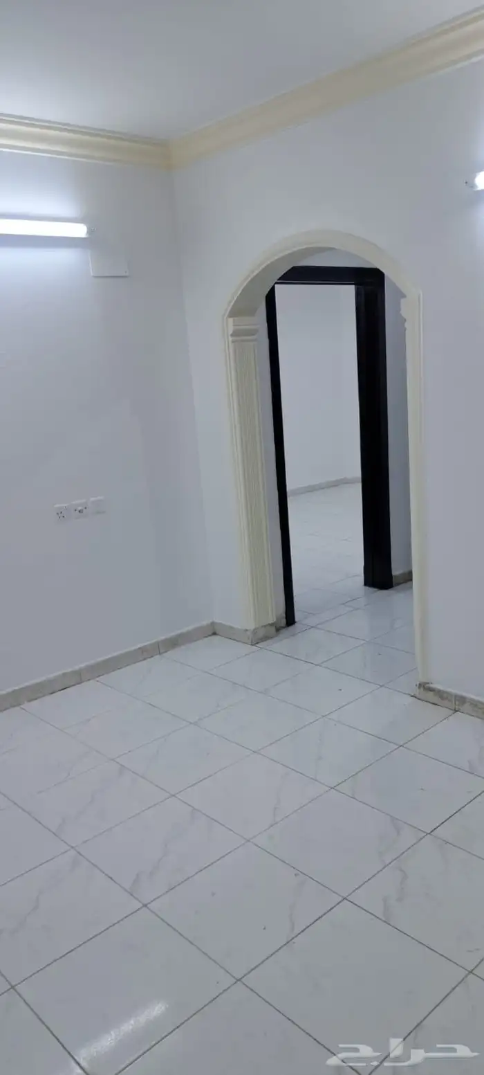 للإيجار شقه 4غرف وصاله ومطبخ وحمامين الدور 2الشهري2500 8