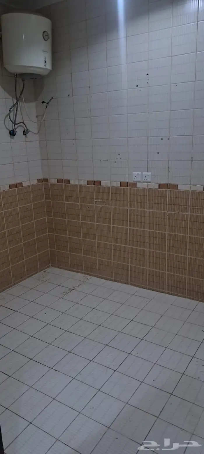 للإيجار شقه 4غرف وصاله ومطبخ وحمامين الدور 2الشهري2500 12