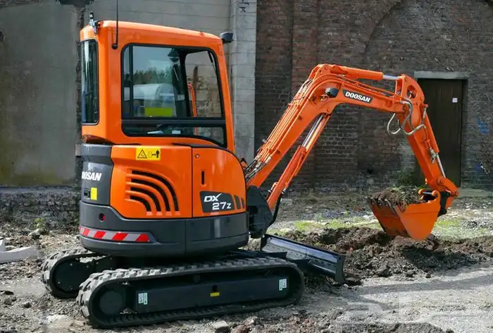 Renting all types of cranes تاجير رافعات 3