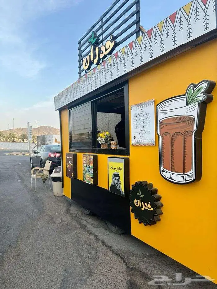 تنفيذ لوحات الحروف الضوئية والبارزة لسيارة طعام food truck 13