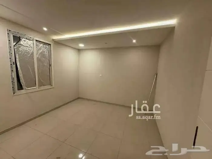 للبيع شقه تمليك 4 غرف وصاله حي النور مرتبه 8