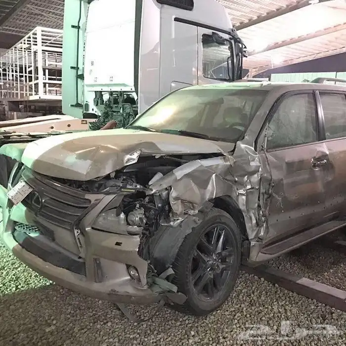 ورشة رش وسمكرة اصلاح مصدوم محترف 0