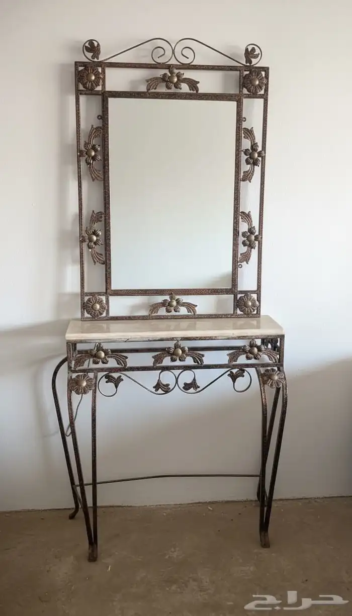 للبيع طاولة ومرآة مدخل بالدوادمي 0