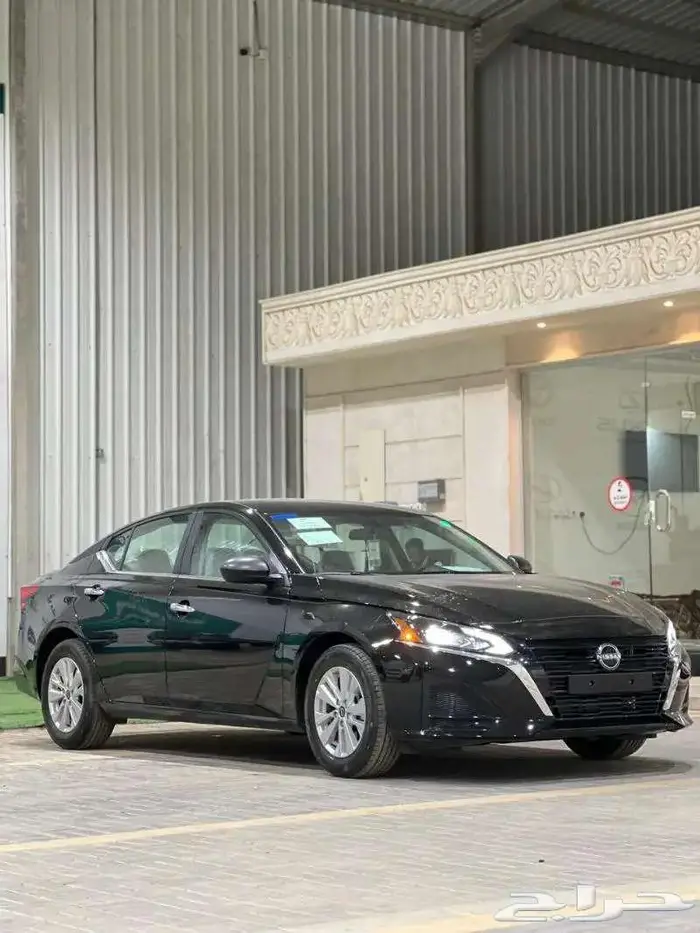نيسان التيما استندر - نص فل SV 2025 اسود عرض خاص 25