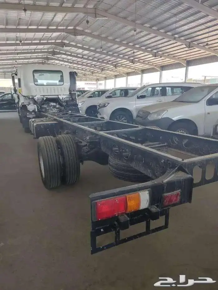 ايسوزو 7 ونص طن 2025 4