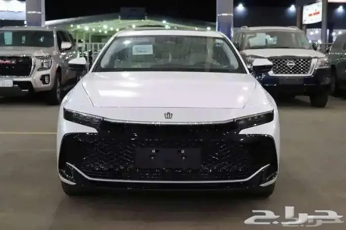 تويوتا كراون 2026 بريميوم ابيض 1