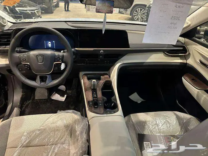 تويوتا كراون 2026 بريميوم ابيض 9