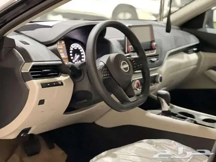 نيسان التيما استندر - نص فل SV 2025 اسود عرض خاص 18