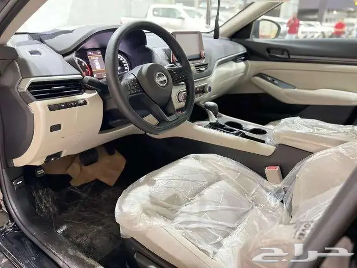 نيسان التيما استندر - نص فل SV 2025 اسود عرض خاص 9