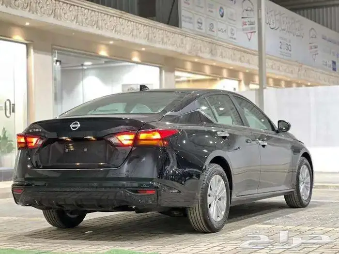 نيسان التيما استندر - نص فل SV 2025 اسود عرض خاص 17