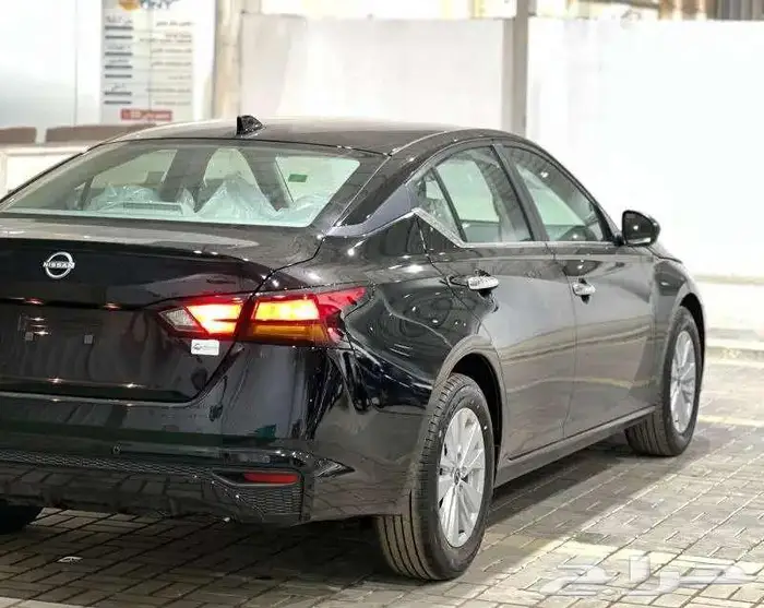 نيسان التيما استندر - نص فل SV 2025 اسود عرض خاص 21