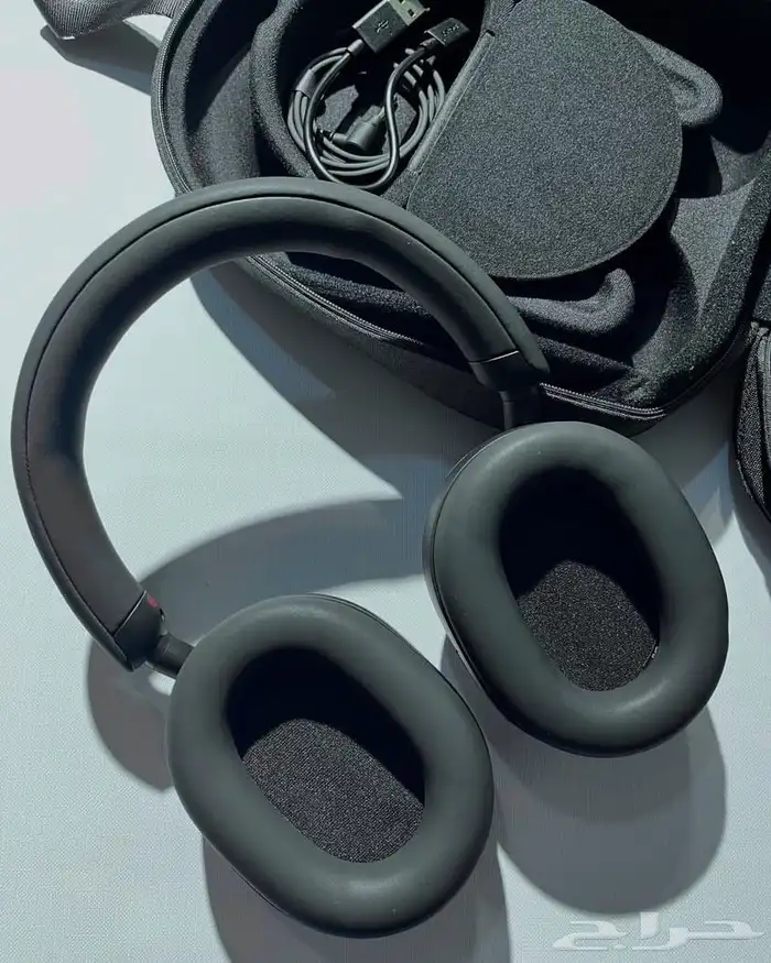 سماعة سوني عازلة للضوضاء XM5 للبيع 1