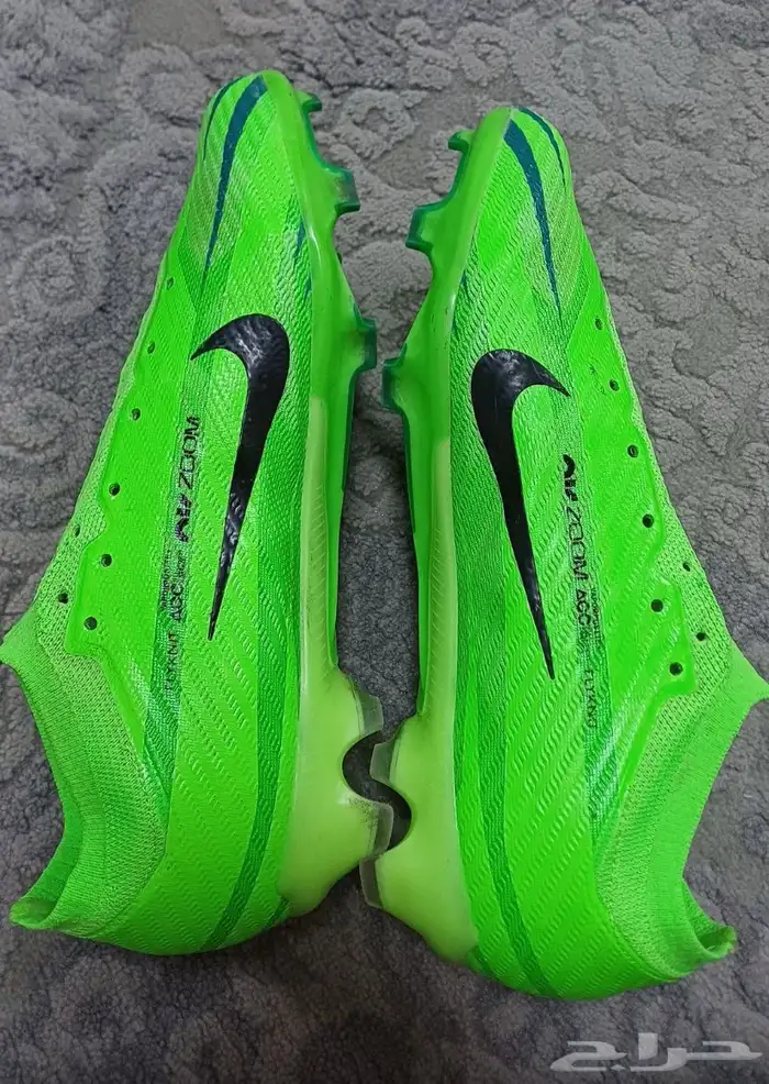 بوت نايك الاخضر للبيع 1