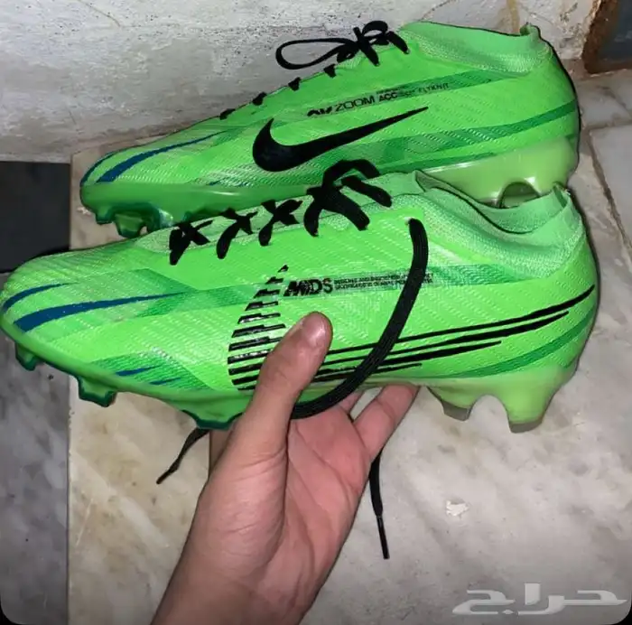 بوت نايك الاخضر للبيع 2