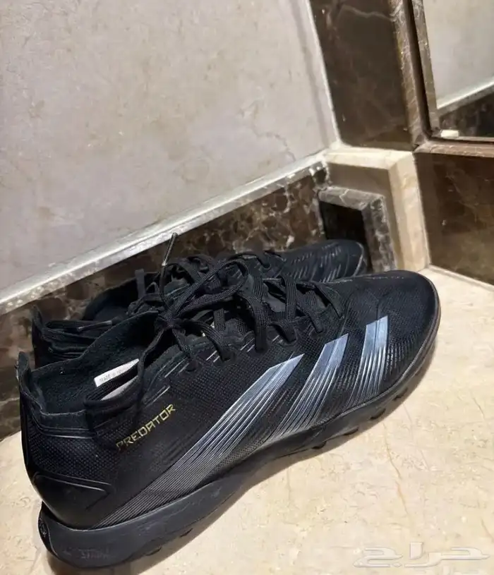 جزمة أديداس اصليه 50 ريال هذا عرض خاص 0