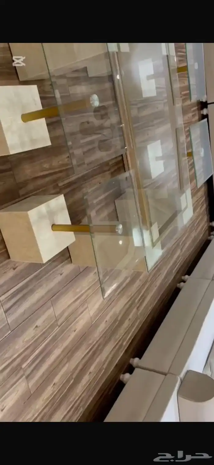 كنب مع طاوله مع ستاره للبيع نضيف جدا 0