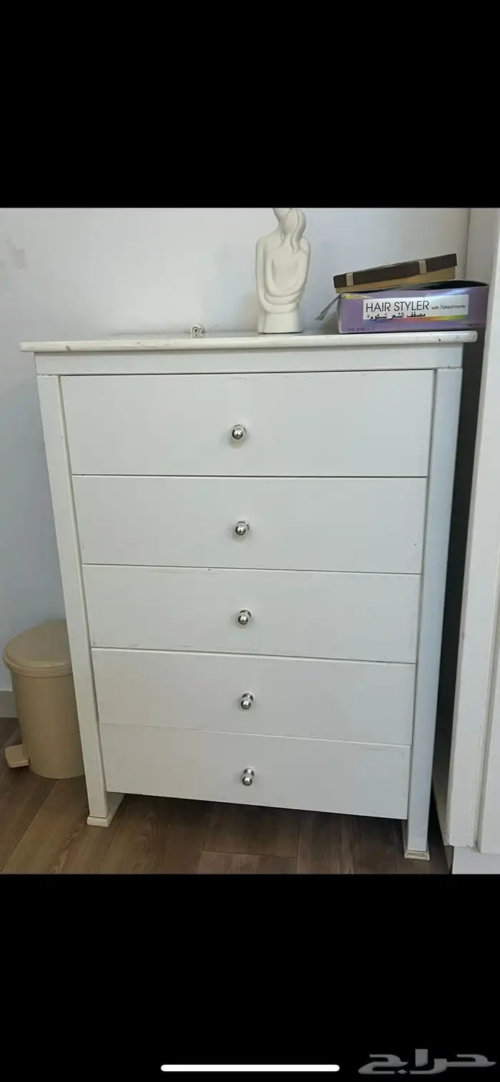 للبيع دولاب مع تسريحه وادراج وكمودينه 1