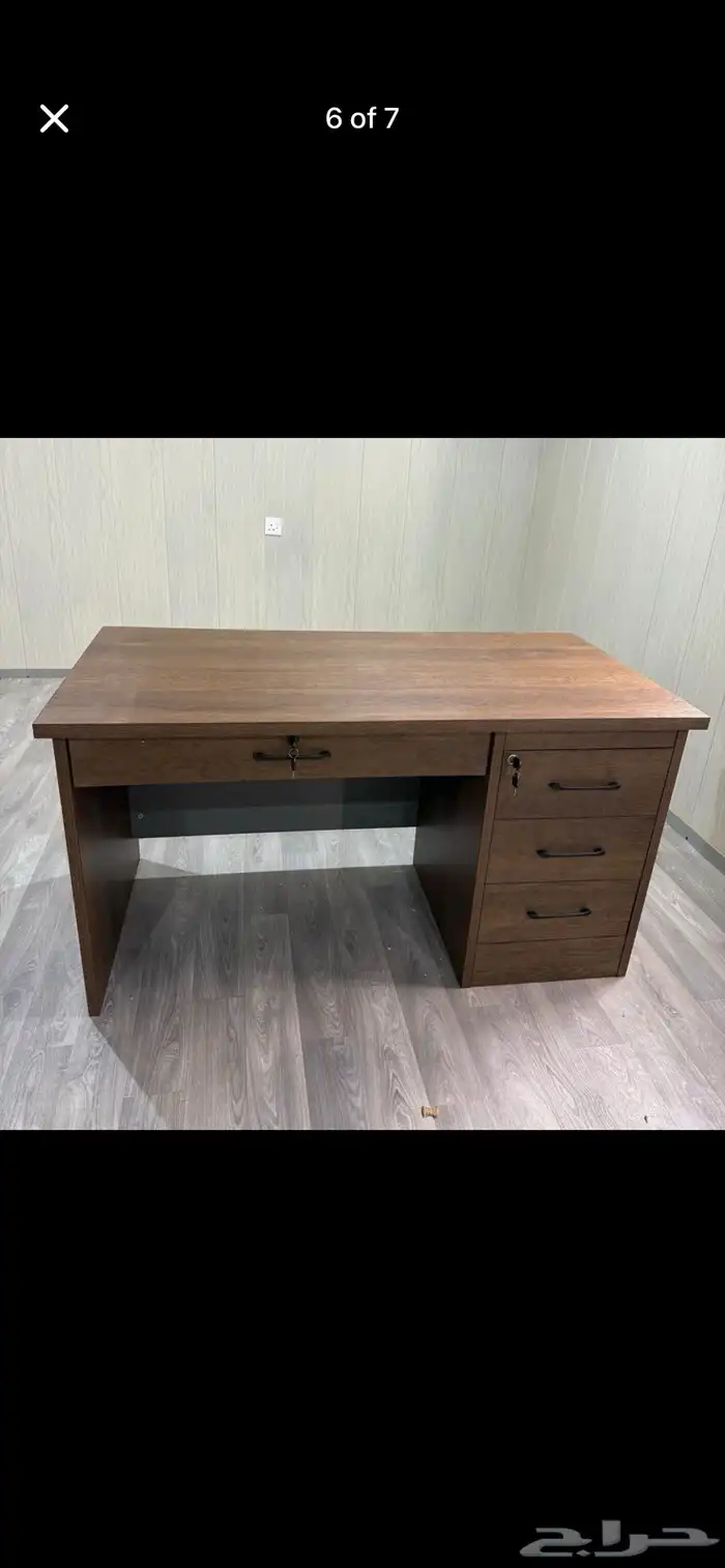 طاولة مكتب بلمسة فنية  متوفرة بأحجام مختلفة. 4