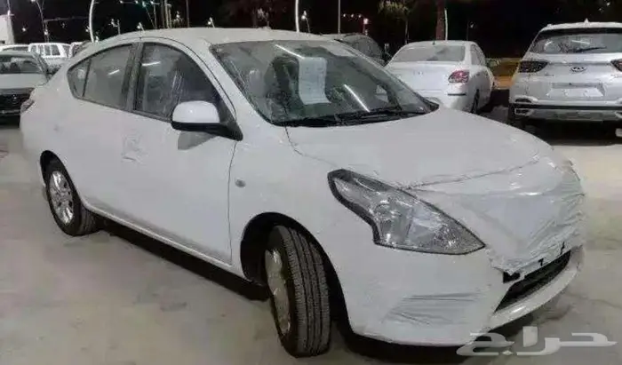 نيسان صني 2024 الشكل الجديد والشكل القديم 2