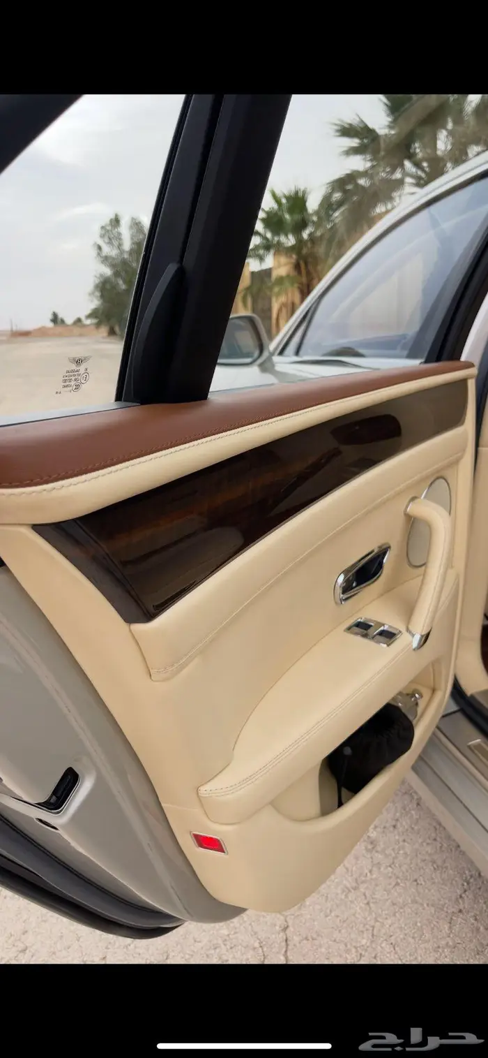 بنتلي مليونير مخزن 2014 نظيف 16