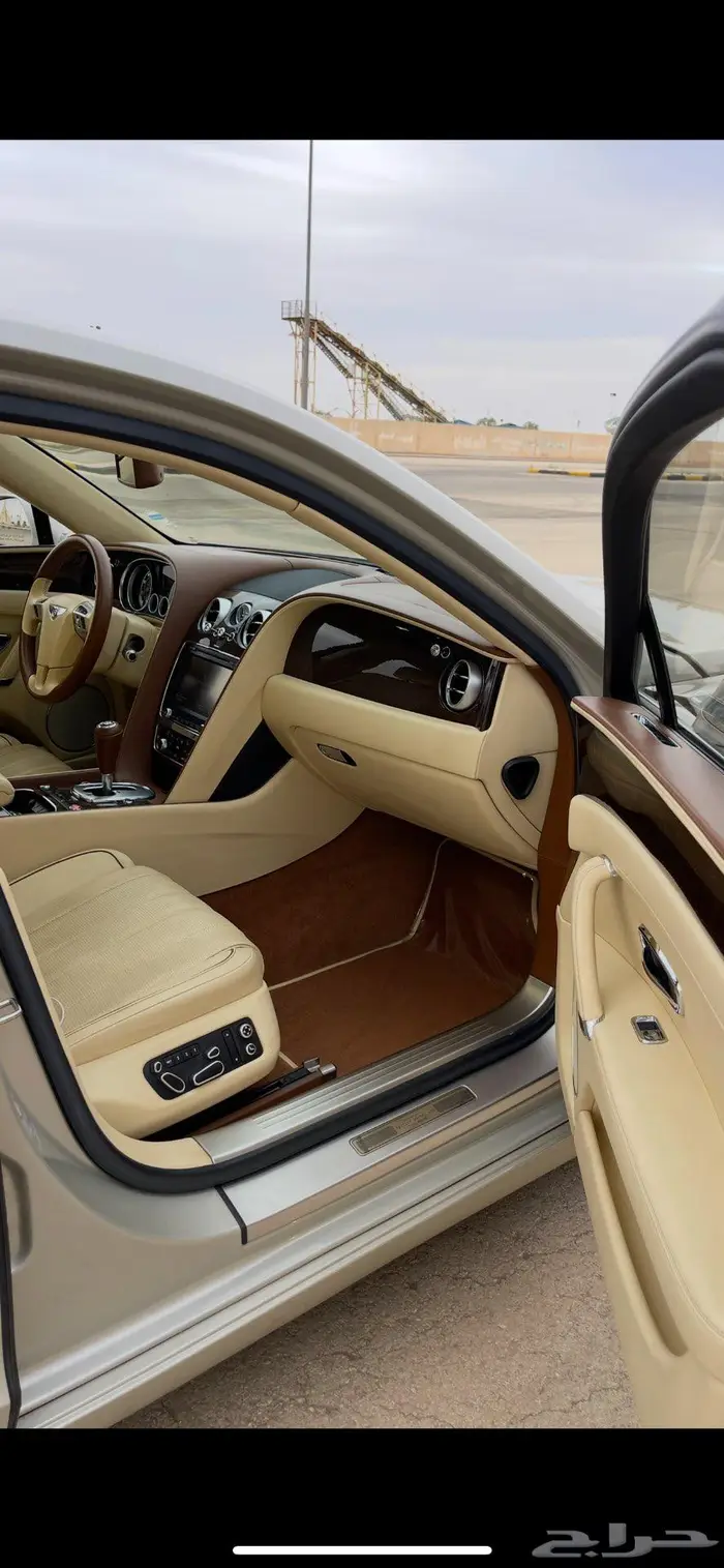 بنتلي مليونير مخزن 2014 نظيف 17