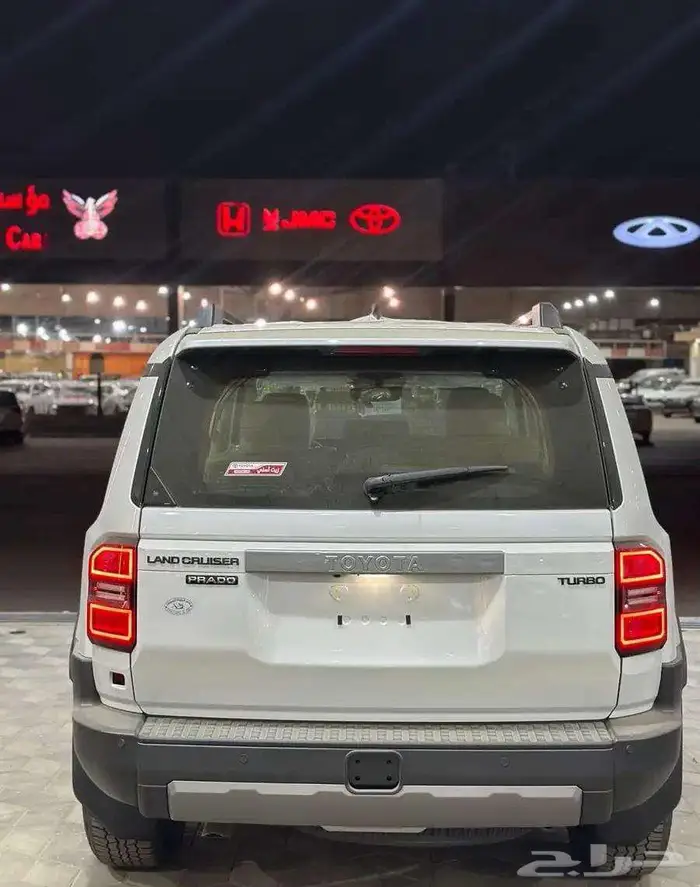 تتوفر فئات برادو 2025 اصفار لمبيعات النقد و البنوك بأقل ربح 8