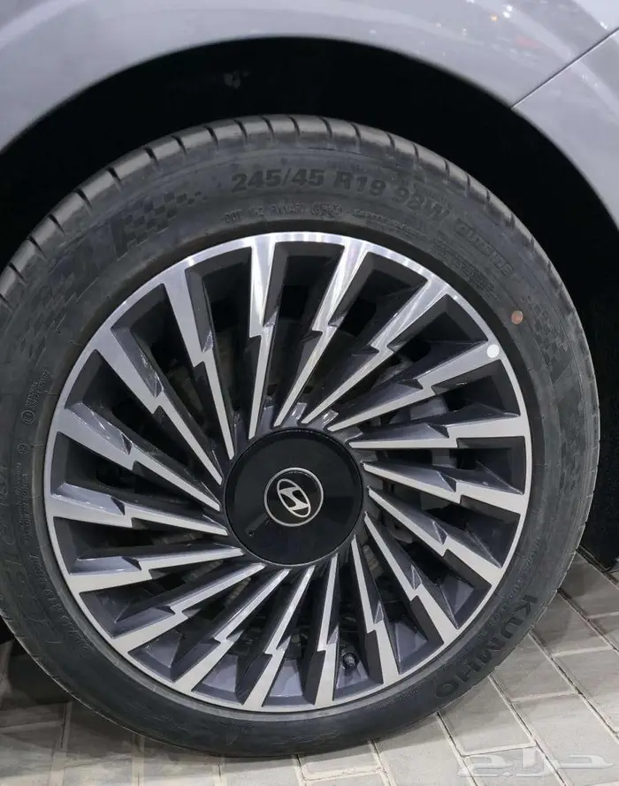 هيونداي ازيرا كاليجرافي 2025 لتمويل البنوك - كاش 6